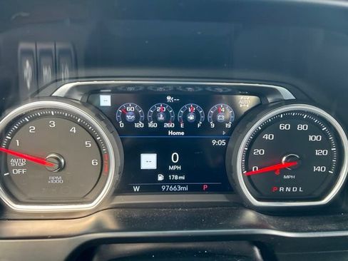 Used 2020 Chevrolet Silverado 1500 High Country w/ Technology Package AWD/4WD image 11