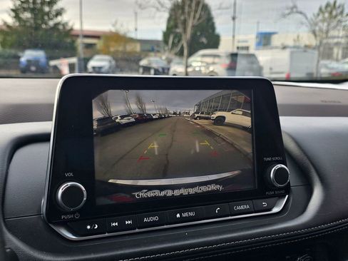 Certified 2023 Nissan Rogue SV image 25