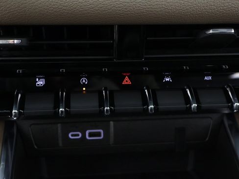 Used 2023 GMC Canyon Denali image 50