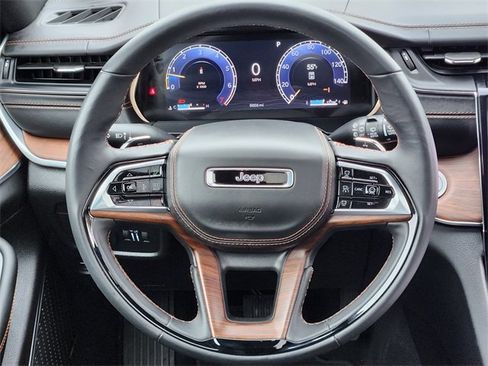 Certified 2025 Jeep Grand Cherokee L Summit w/ Obsidian Package image 28