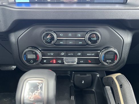 New 2025 Ford Bronco Badlands AWD/4WD image 23