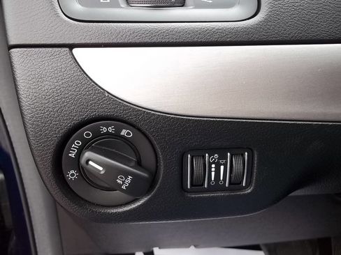 Used 2013 Dodge Grand Caravan R/T w/ Safety Sphere Group FWD image 21