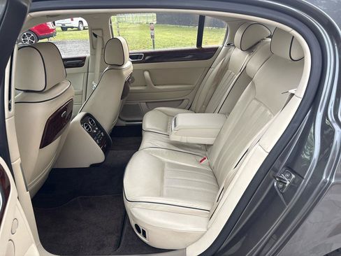Used 2009 Bentley Flying Spur Flying Spur AWD/4WD image 16