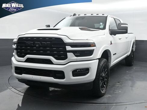 Used 2025 RAM 2500 Limited AWD/4WD image 3