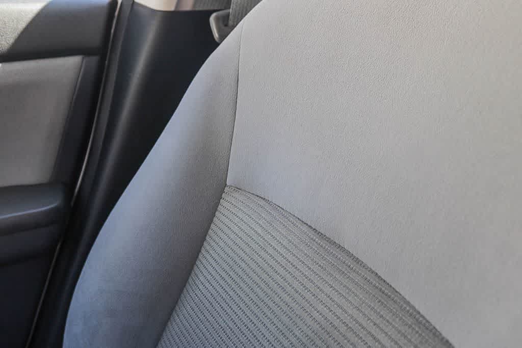 Used 2012 Nissan Sentra 2.0 SR w/ Special Edition Pkg FWD image 25