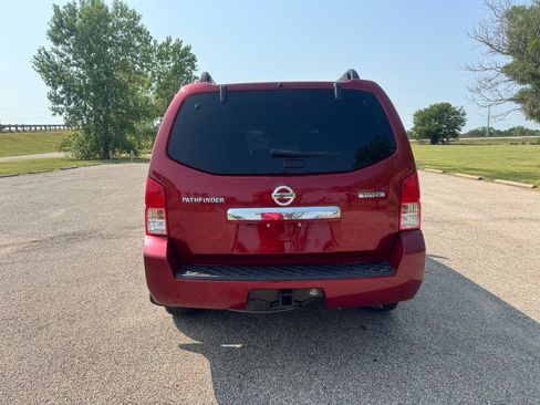 Used 2011 Nissan Pathfinder Silver AWD/4WD image 7
