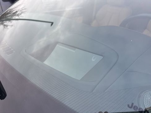 Used 2022 Jeep Grand Cherokee Summit w/ Adv Protech Group IV image 9