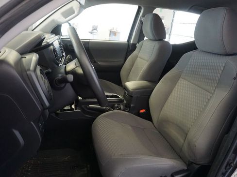 Used 2023 Toyota Tacoma SR AWD/4WD image 15
