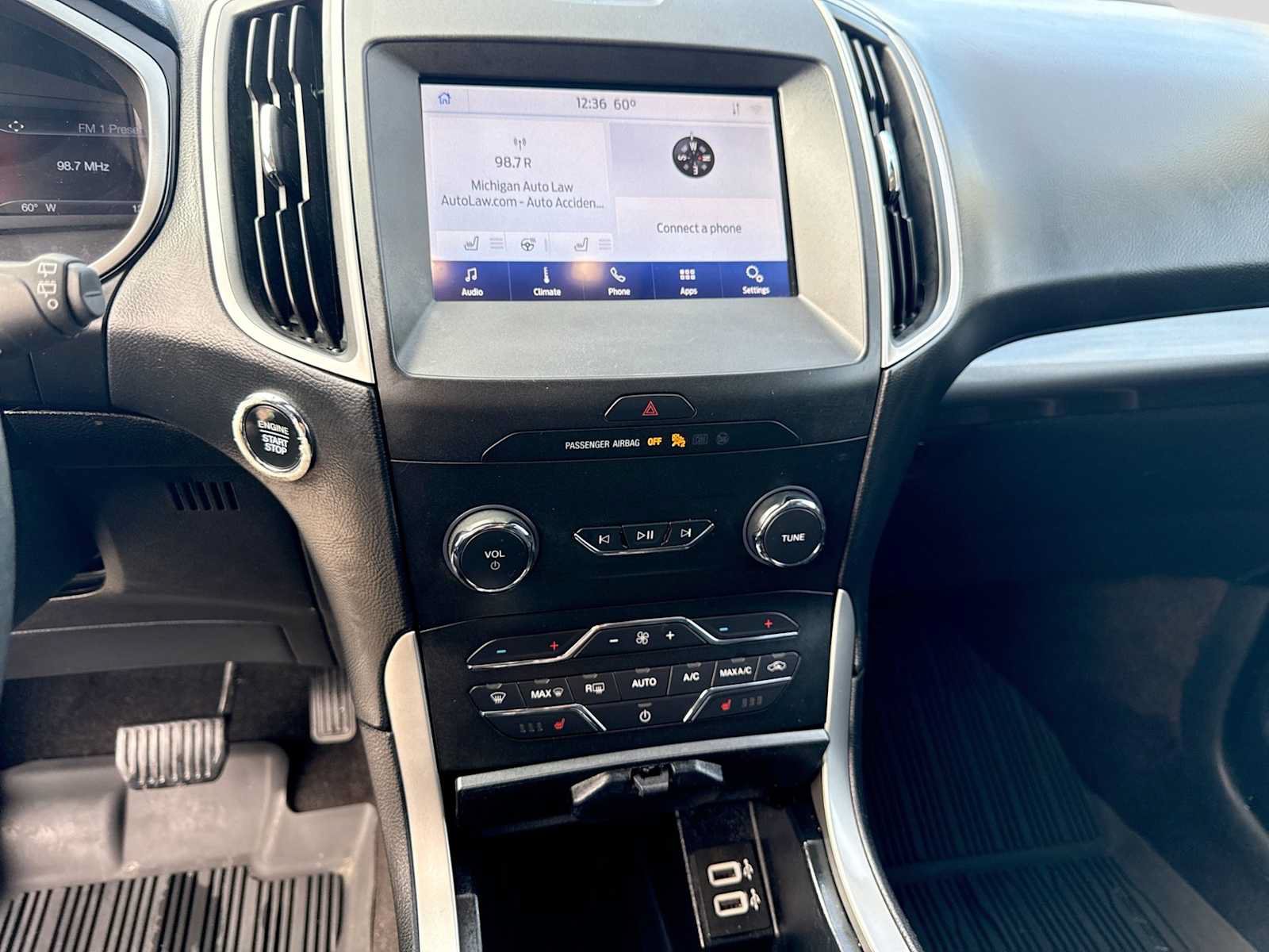 Used 2020 Ford Edge SEL w/ Convenience Package AWD/4WD image 25