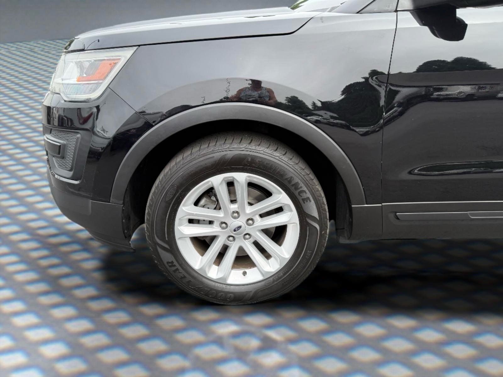 Used 2017 Ford Explorer 4WD image 11