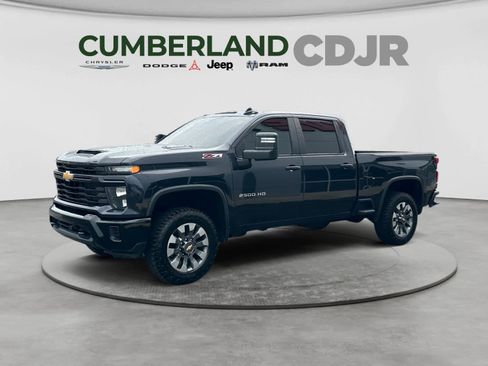 Used 2024 Chevrolet Silverado 2500 Custom w/ Custom Value Package AWD/4WD image 1