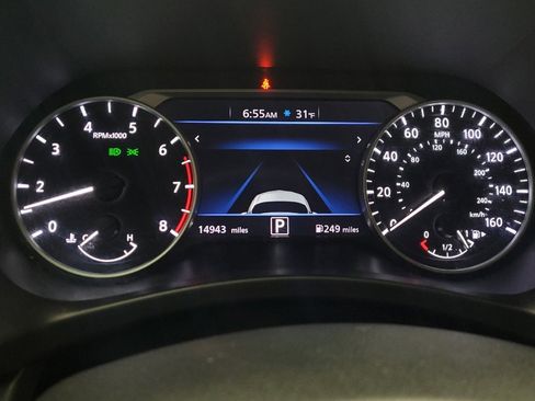 Used 2025 Nissan Sentra SV w/ SV Premium Package image 23