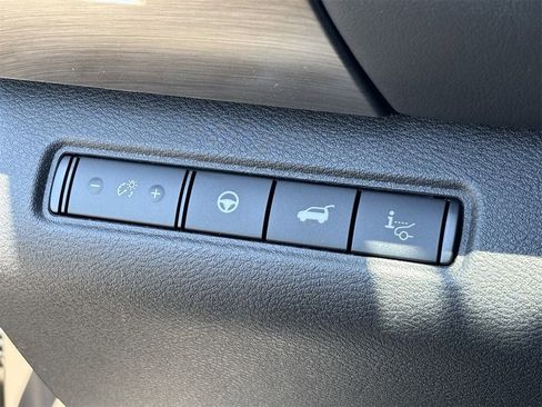 New 2025 Nissan Pathfinder Platinum w/ Black Appearance Package image 38