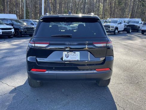 New 2026 Jeep Grand Cherokee Altitude AWD/4WD image 7