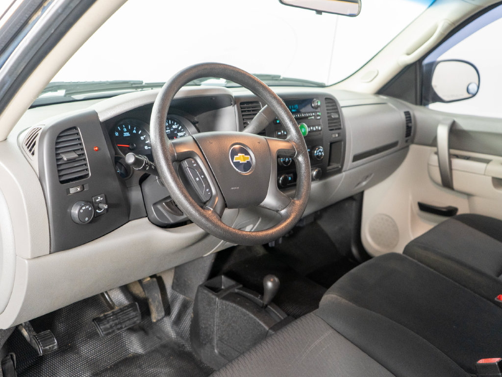 Used 2011 Chevrolet Silverado 1500 W/T w/ LS Package AWD/4WD image 11