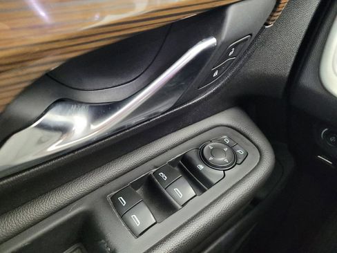 Used 2018 GMC Terrain SLE FWD image 27