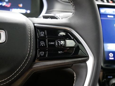 Certified 2024 Jeep Grand Cherokee L Overland w/ Trailer Tow Package image 32