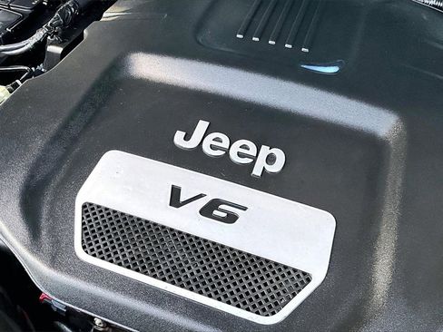 Used 2014 Jeep Wrangler Unlimited Sahara w/ Connectivity Group image 29