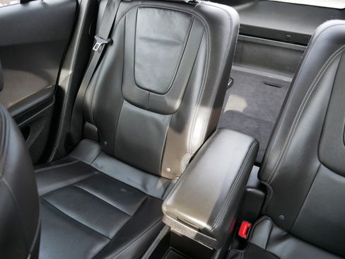 Used 2013 Chevrolet Volt Premium w/ Premium Trim Package image 12