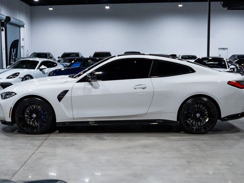 Used 2022 BMW M4 xDrive Competition w/ Executive Package AWD/4WD image 3