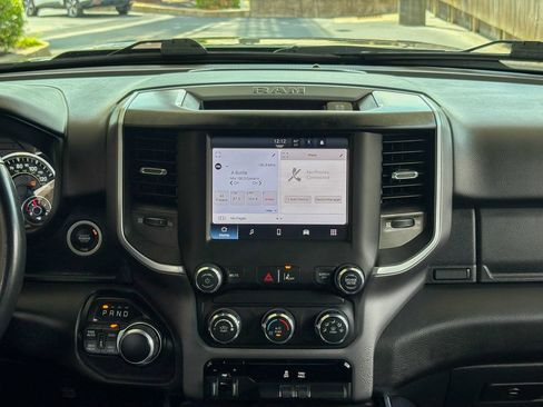 Used 2022 RAM 1500 Big Horn AWD/4WD image 12