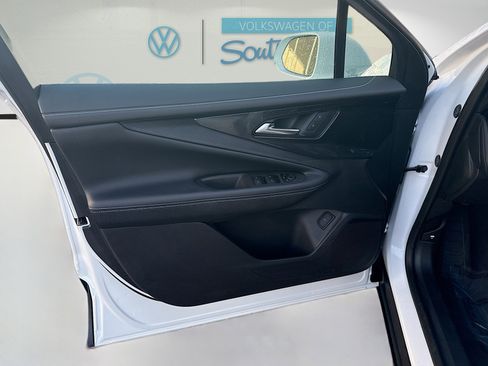 Used 2024 Chevrolet Blazer EV LT image 20