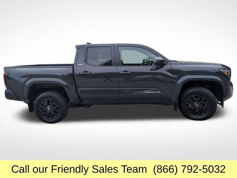 Certified 2024 Toyota Tacoma SR5 AWD/4WD image 7