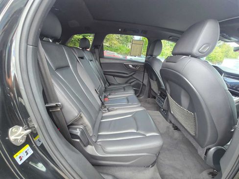 Used 2023 Audi Q7 2.0T Premium Plus w/ Premium Plus Package AWD/4WD image 12