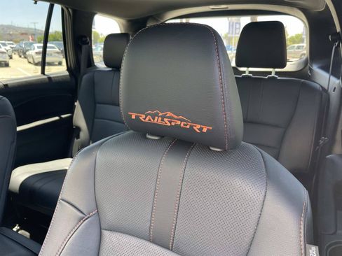 Certified 2025 Honda Passport TrailSport image 18