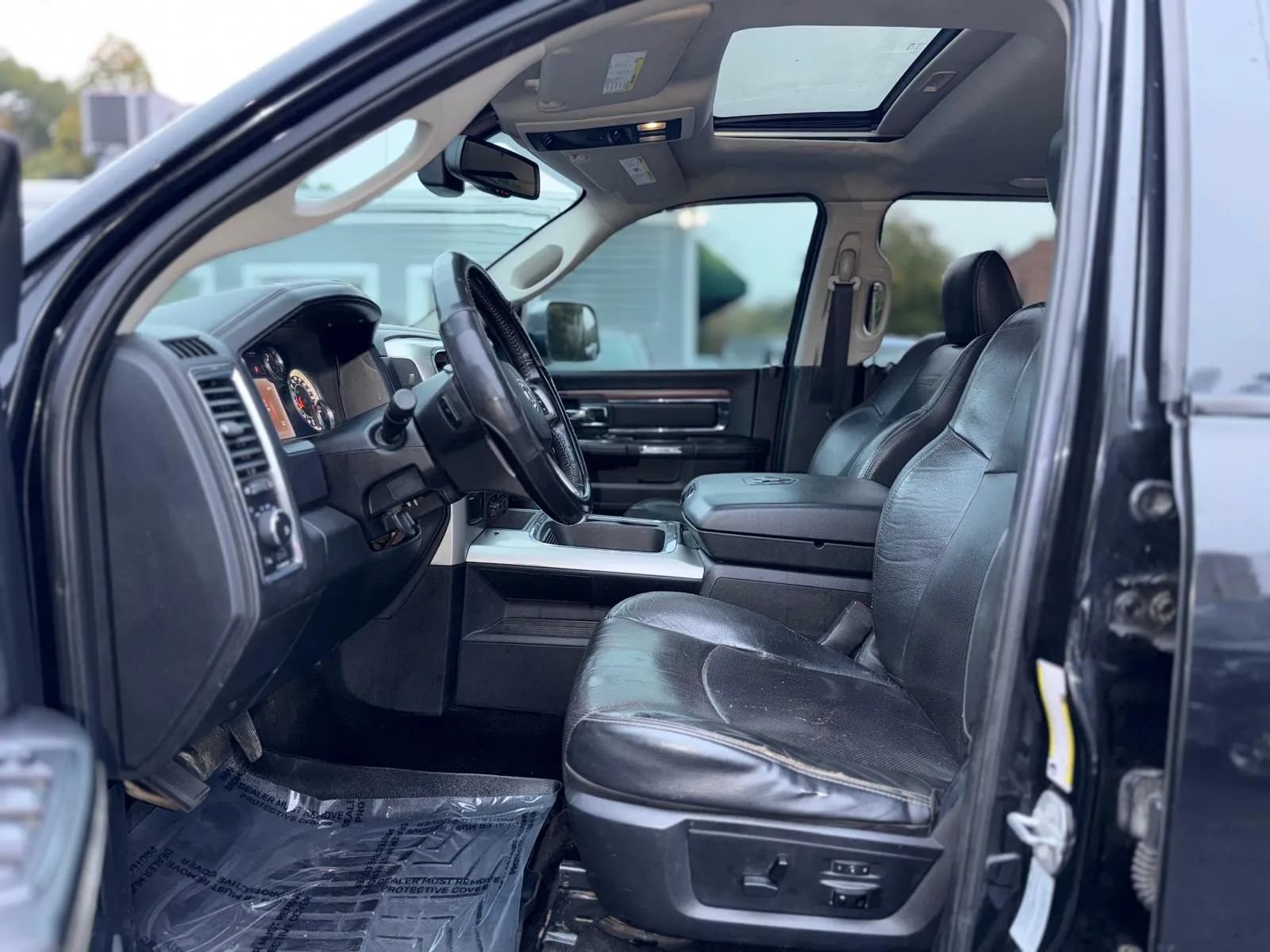 Used 2016 RAM 2500 Laramie w/ Convenience Group AWD/4WD image 12