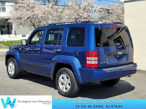 Used 2010 Jeep Liberty Sport w/ Popular Equipment Group AWD/4WD image 4