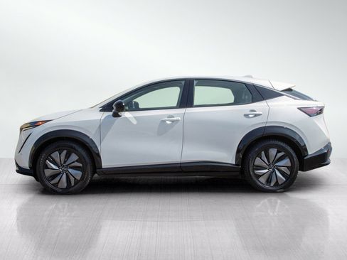 Used 2024 Nissan Ariya AWD image 2