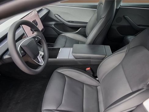 Used 2025 Tesla Model 3 Long Range image 9