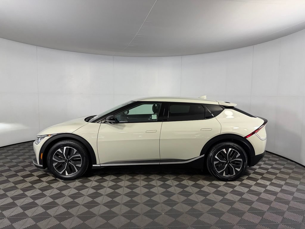 Used 2024 Kia EV6 Light RWD image 10