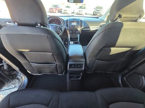 Used 2019 Ford Edge SE image 26