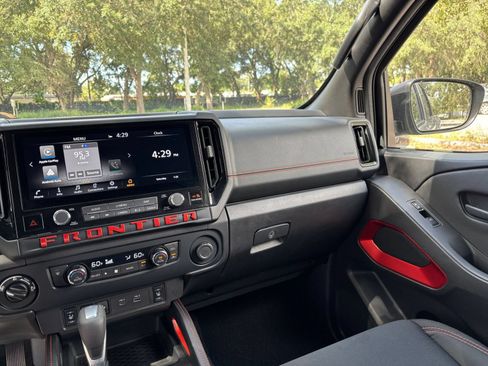 Used 2026 Nissan Frontier PRO-4X AWD/4WD image 34