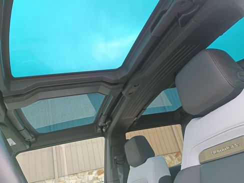 Used 2024 GMC Hummer EV 3X w/ Omega Edition AWD/4WD image 17