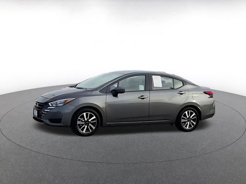 Used 2025 Nissan Versa SV image 7