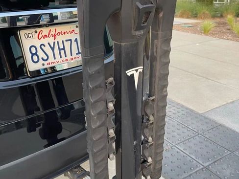 Used 2020 Tesla Model X Long Range image 50