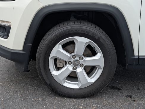 Used 2021 Jeep Compass Latitude w/ Driver Assistance Group AWD/4WD image 15