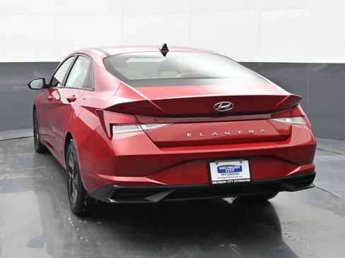 Used 2021 Hyundai Elantra SEL w/ Convenience Package image 7