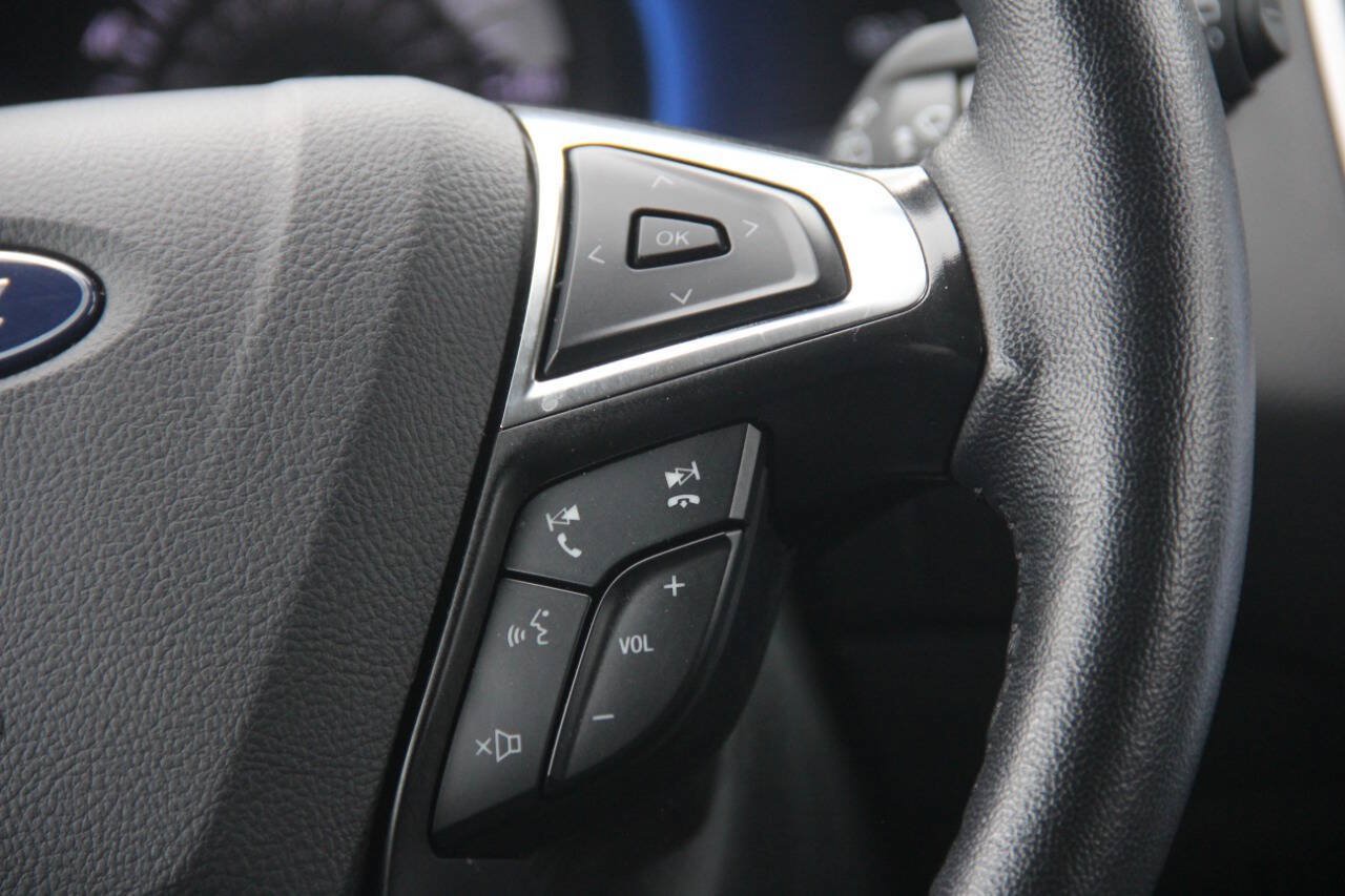 Used 2024 Ford Edge SEL AWD/4WD image 18