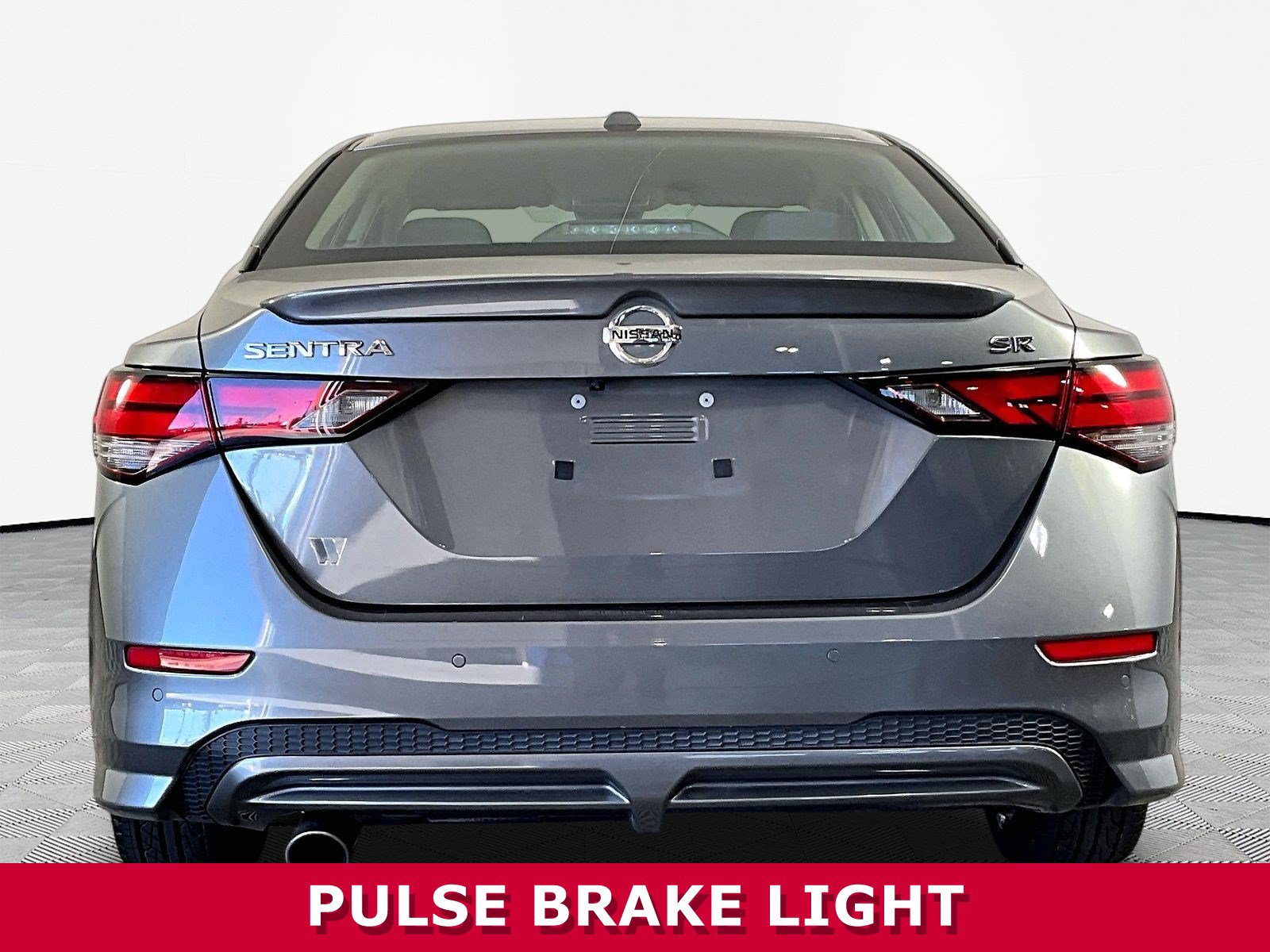 Used 2023 Nissan Sentra SR w/ Electronics Package FWD image 5