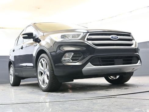 Used 2019 Ford Escape Titanium AWD/4WD image 36