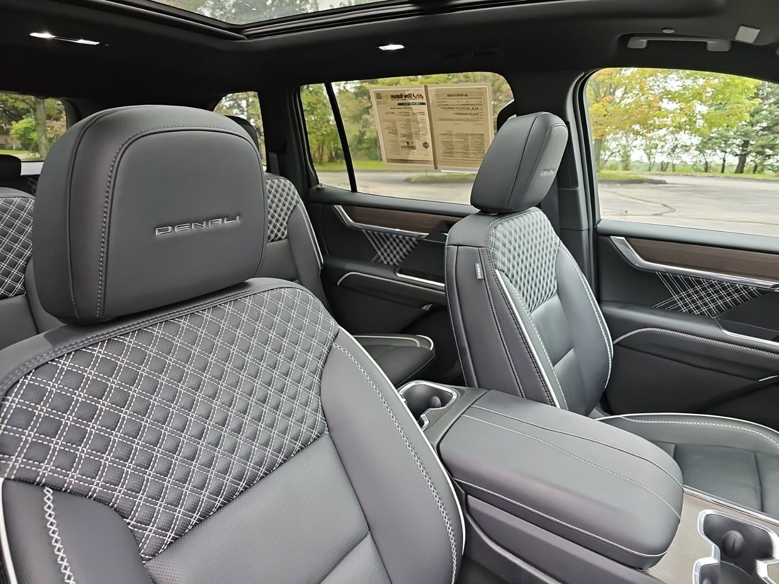Used 2025 GMC Acadia Denali w/ Super Cruise Package AWD/4WD image 11