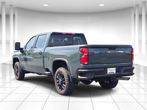Used 2025 Chevrolet Silverado 2500 LT w/ Trail Boss Package image 3