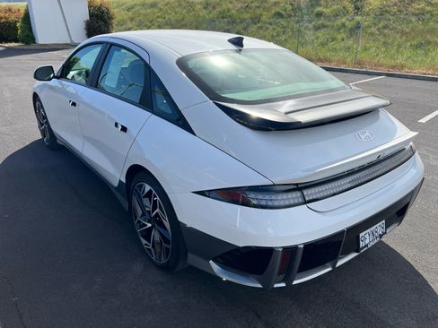 Used 2023 Hyundai Ioniq 6 SEL image 8