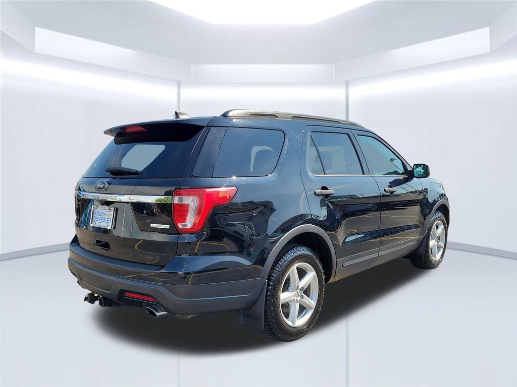 Used 2018 Ford Explorer FWD image 5