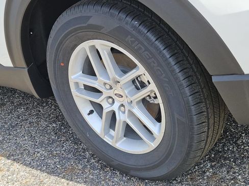 New 2026 Ford Explorer Active w/ Active Comfort Package RWD image 9