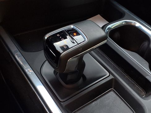 Used 2024 Chevrolet Silverado 1500 LTZ w/ LTZ Premium Package image 13